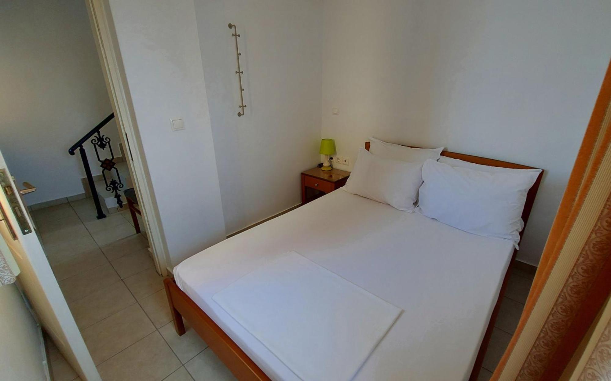 C-View Apartments Megalochori  الغرفة الصورة